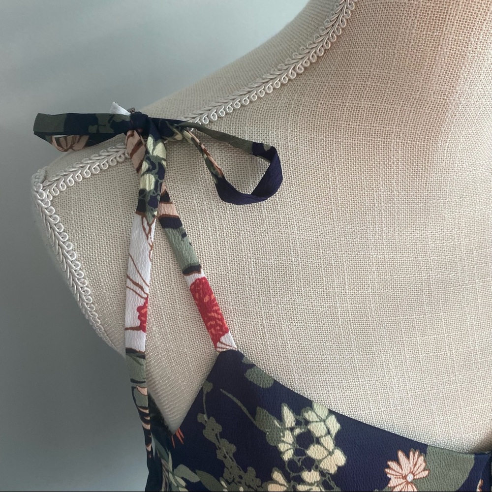 NWT BR Navy Floral Print Tie Shoulder Tiered Top, Size Small - Picture 6 of 16